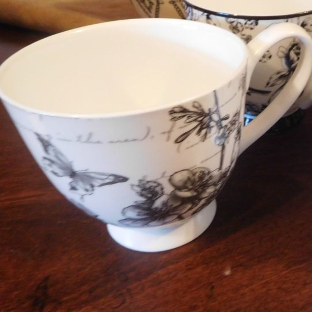 2 Footed Cups